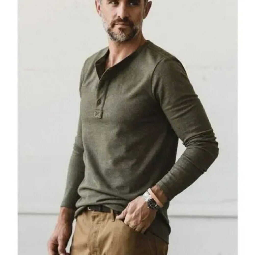 Taylor Stitch Olive Green Long Sleeve Henley - med (40) - Great Condition!